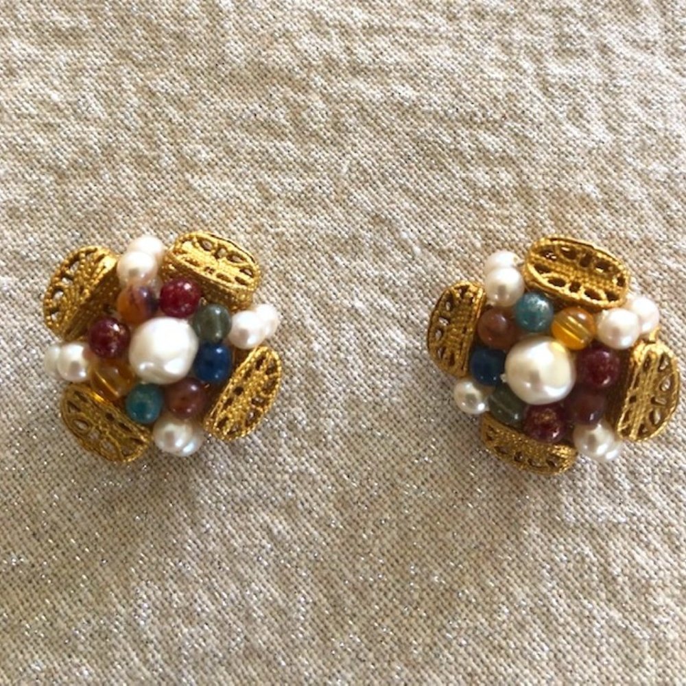 Vintage Faux Pearl Clip-on Earrings with Gold Tone